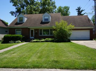 227 E Highland Ave, Villa Park, IL