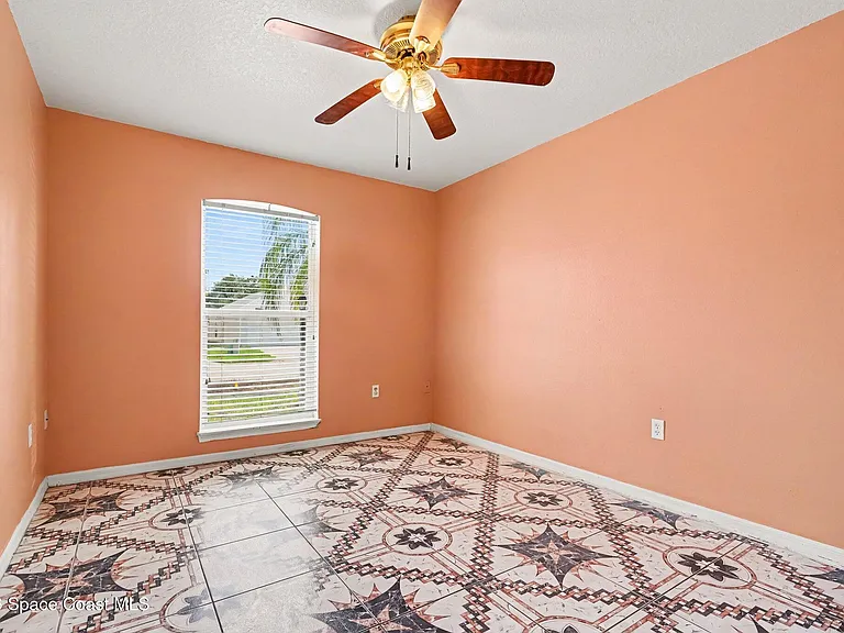 2781 Maderia Cir — Photo 13