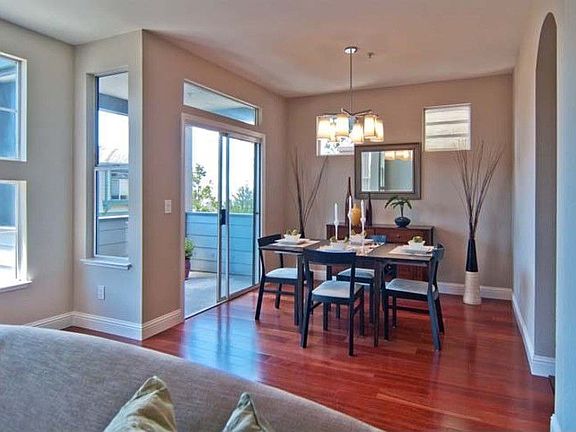 3rd image of 206 Melissa Cir