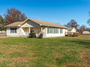 516 S Safford St, Christopher, IL 62822