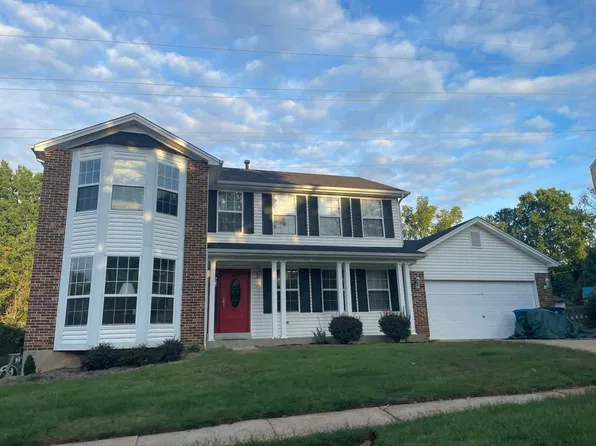 948 Hanna Valley Estates Dr, Ballwin, MO 63021