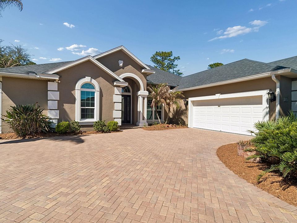 1st image of 308 Palmas Cir
