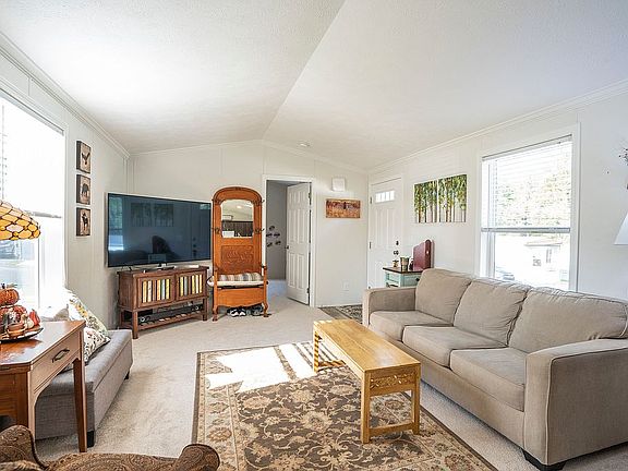 5th image of 305 W Uwchlan Ave Lot 49