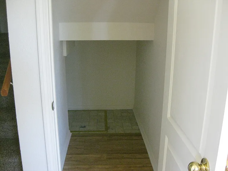 804 Defoe St #B — Photo 8