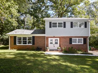 10745 E Lake Rd, Charlotte, NC 28215