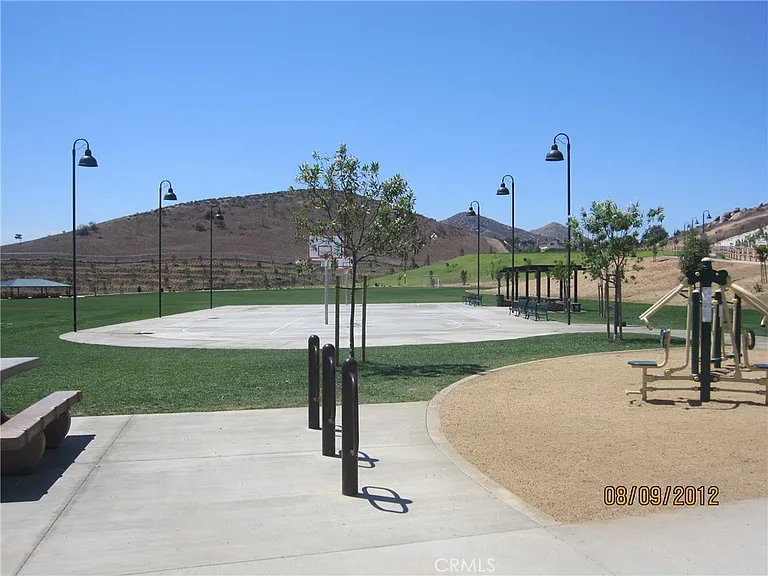 5010 Golden Ave #B — Photo 12