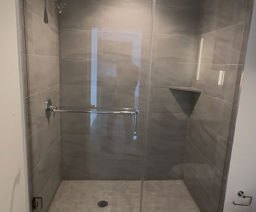 4th image of 237 NE 28th St #212