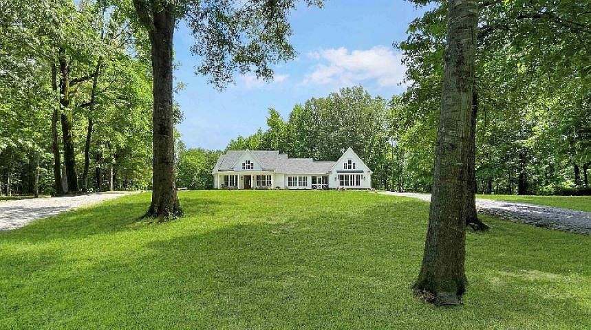 1st image of 335 Blain Rd