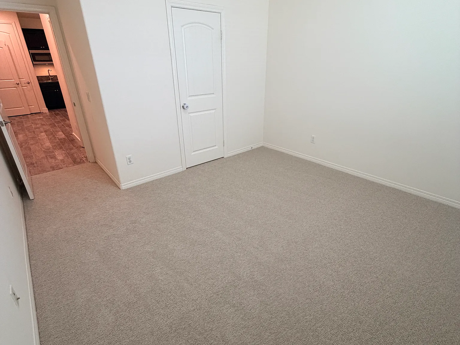 14875 Shoreham St — Photo 4