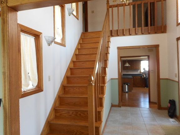 2nd image of 8630 N Dogwood Pl