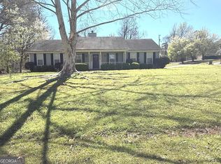 10 Oaklake Ct, Covington, GA 30016