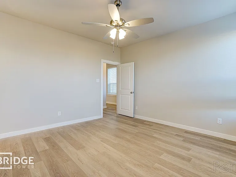 4219 Tobin Dr — Photo 12