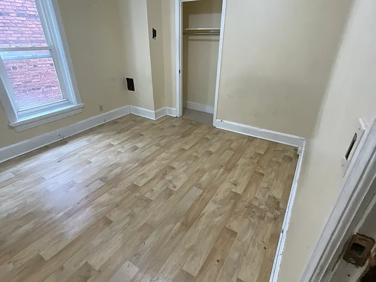 344 Locust St — Photo 8
