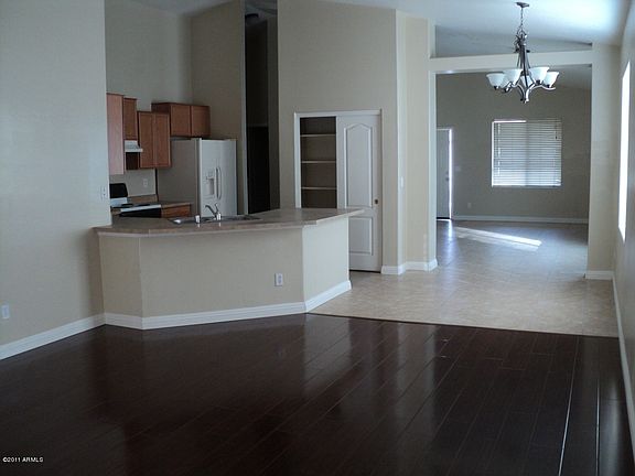 3rd image of 7310 S 56th Dr