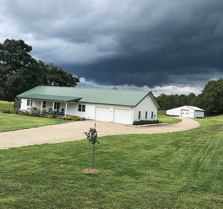 Beautiful home rural sitting