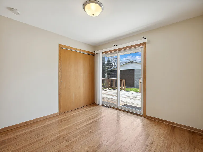 3228 Washington St — Photo 50