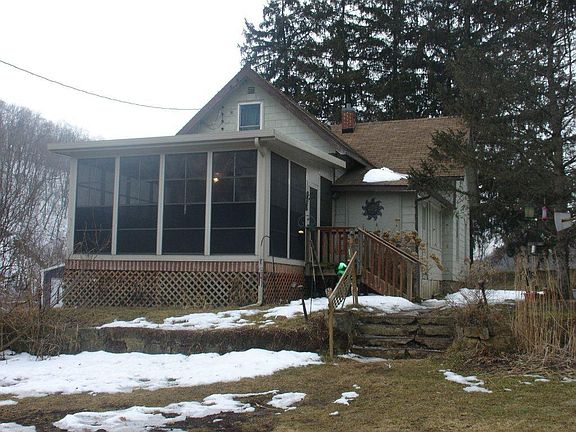 Great 3 Season Porch!