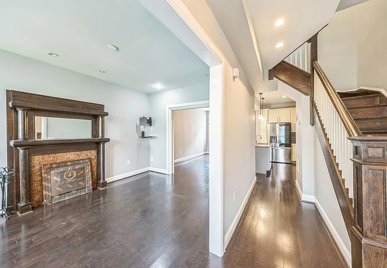 723 K St NE — Photo 15