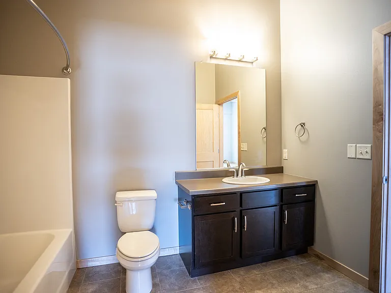 Uptown Exchange Lofts — Photo 26