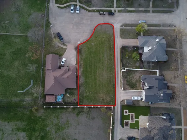 1940 Woodside Knoll Dr, Garland, TX 75040