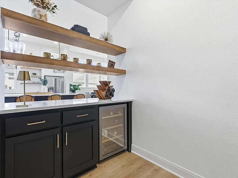 501 Horizon Way — Photo 32