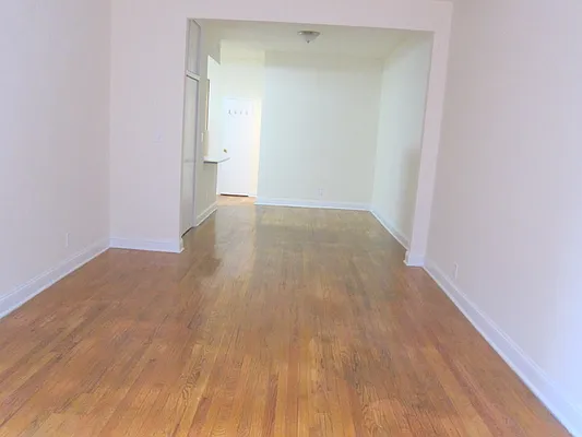Rented by Chartwell Manhattan Realty | media 25