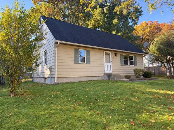 33 Sierra Vista Rd, Springfield, MA 01128