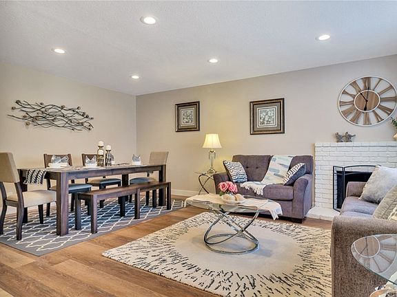 3rd image of 3205 E Levelglen Dr