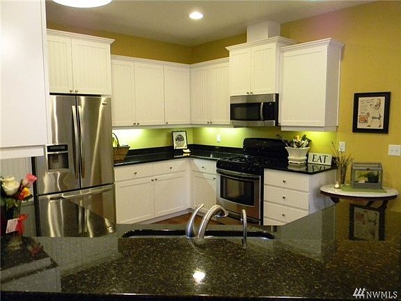 Feel like Gourmet? or maybe just a family dinner, her is the kitchen that will do both.