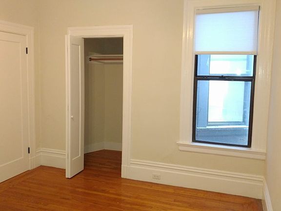 3rd image of 722 Clement St #722B