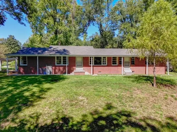 110 Colonial Dr, Vicksburg, MS 39180