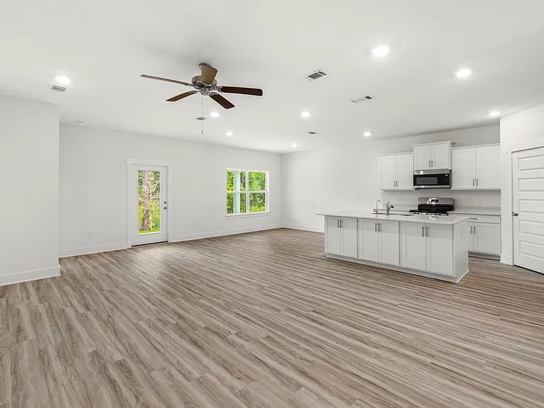 127 Holley Grove Ln — Photo 13