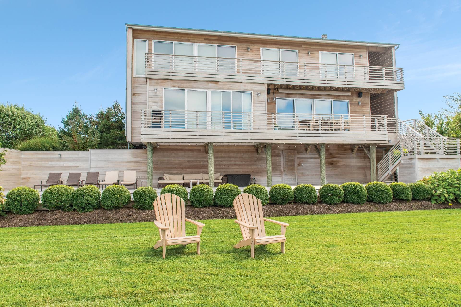 43 Dune Rd, Quogue, NY 11959 Out East