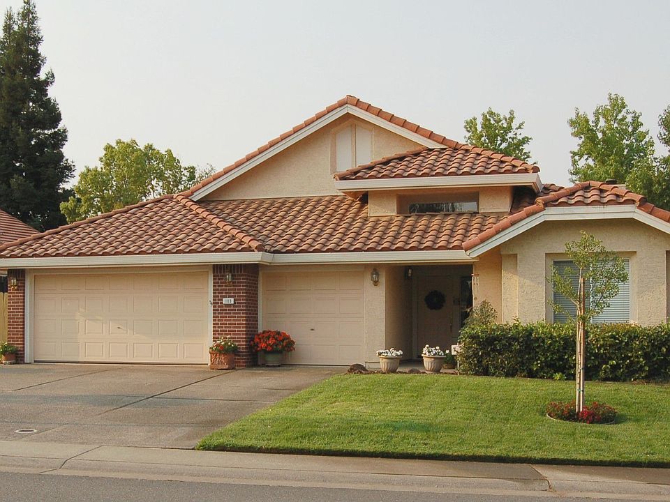 1st image of 103 Pembury Way