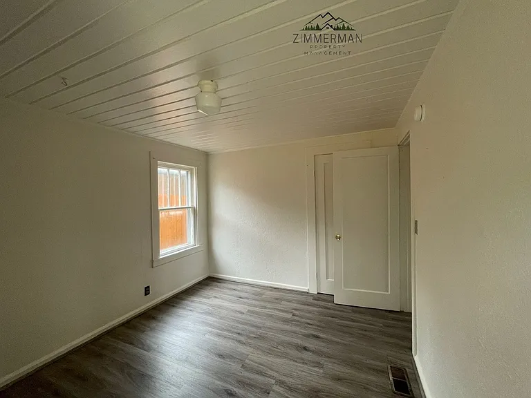 266 S 16th St — Photo 12