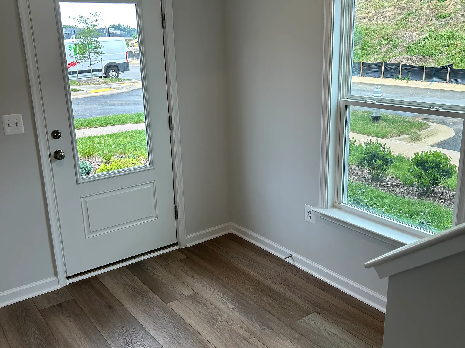 3 bed, 2061 sqft, $2,600 — Photo 4