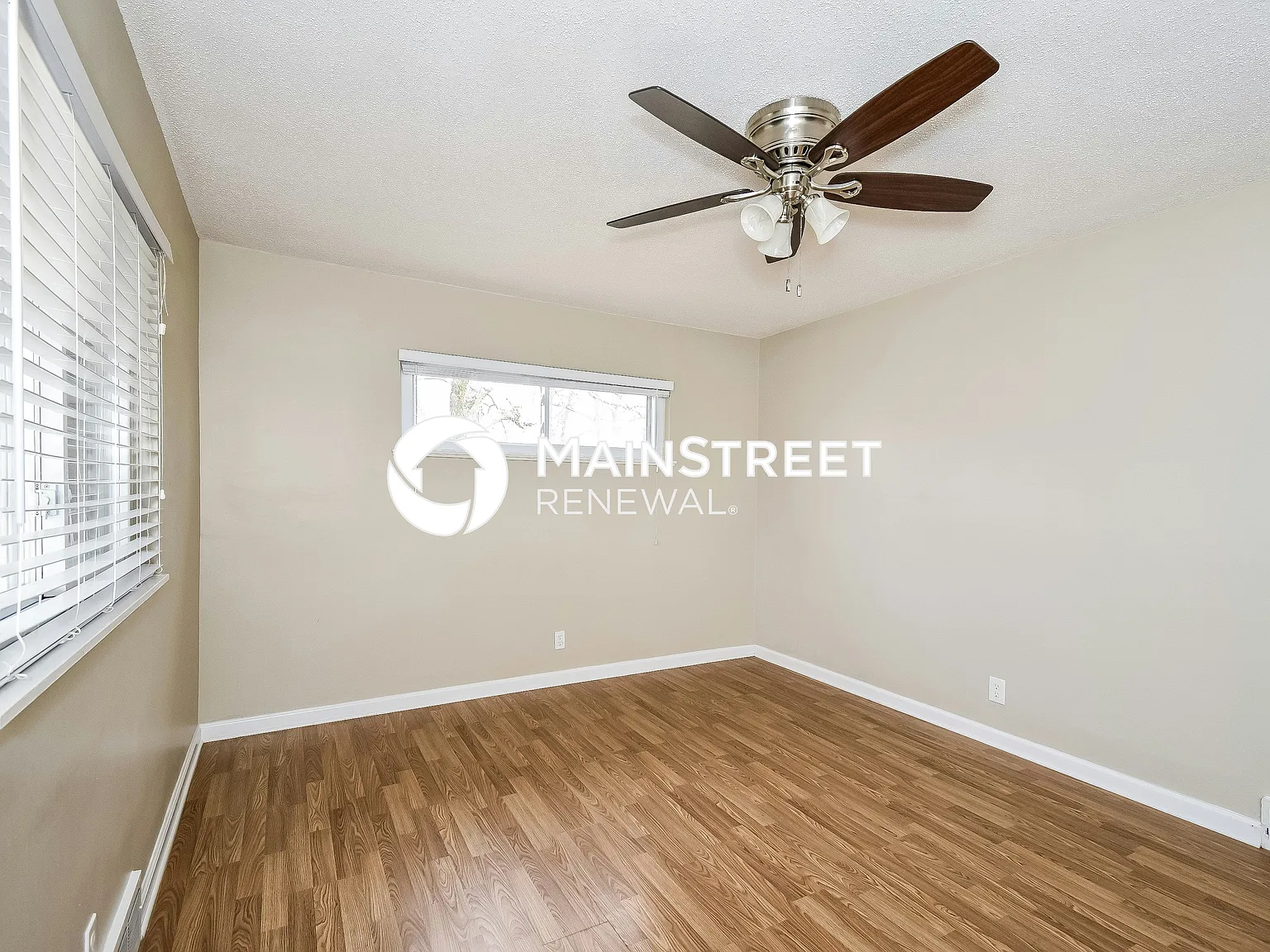 1604 Louise Ave — Photo 3