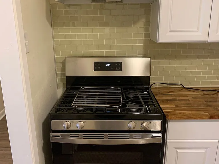 1068 Blanchard Pl — Photo 8