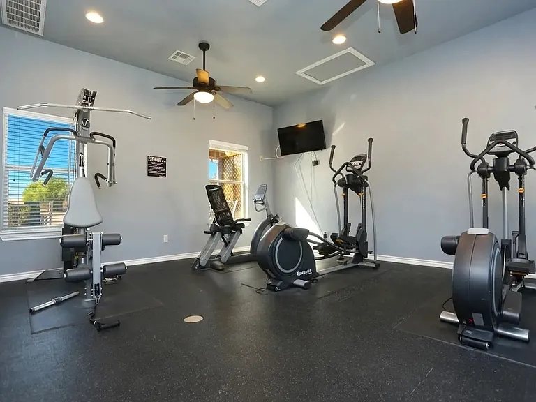 Country View Apartments — Photo 41