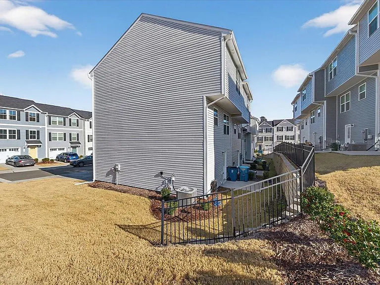 3009 Soft Breeze Dr — Photo 37