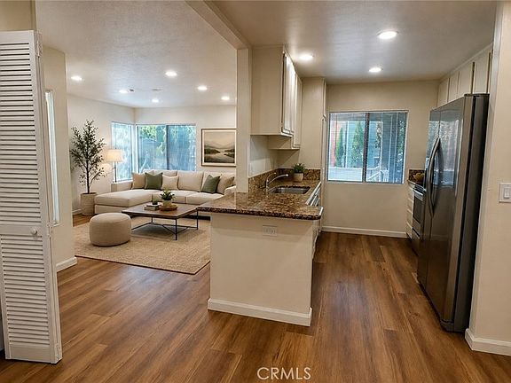 5th image of 3044 W Cheryllyn Ln