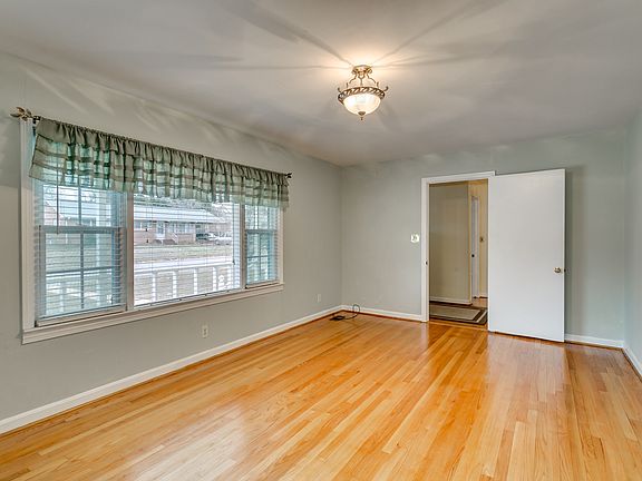 4th image of 231 30th St E