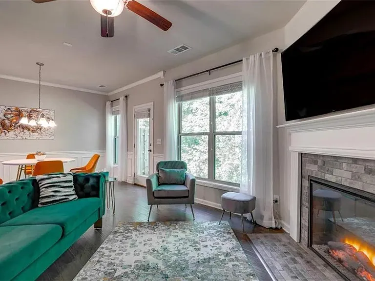 2525 Norwood Park Xing — Photo 6