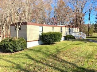 96 Honeywell Ln, Hyde Park, NY 12538