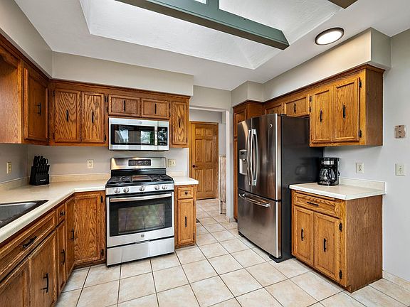 3rd image of 14713 Westcliffe Dr
