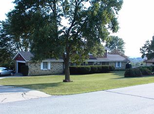 21505 Sierra Dr, Brookfield, WI 53045