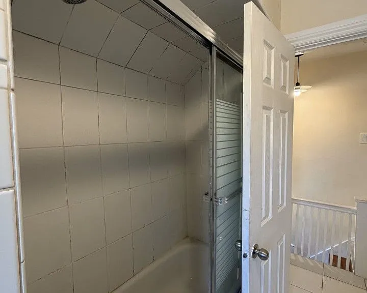 148 Belgravia Ave — Photo 6
