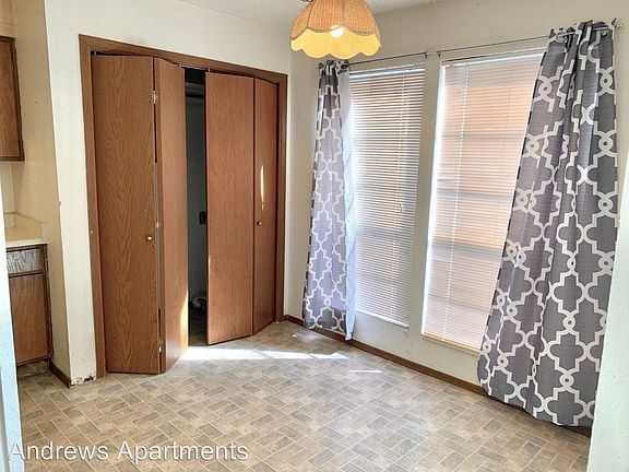 5th image of 604 NW 15th St APT 16