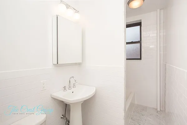 Rented by The Crest Group | media 9