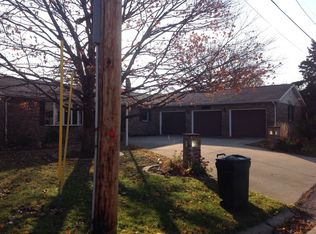 402 S Spring Ave, Oglesby, IL 61348